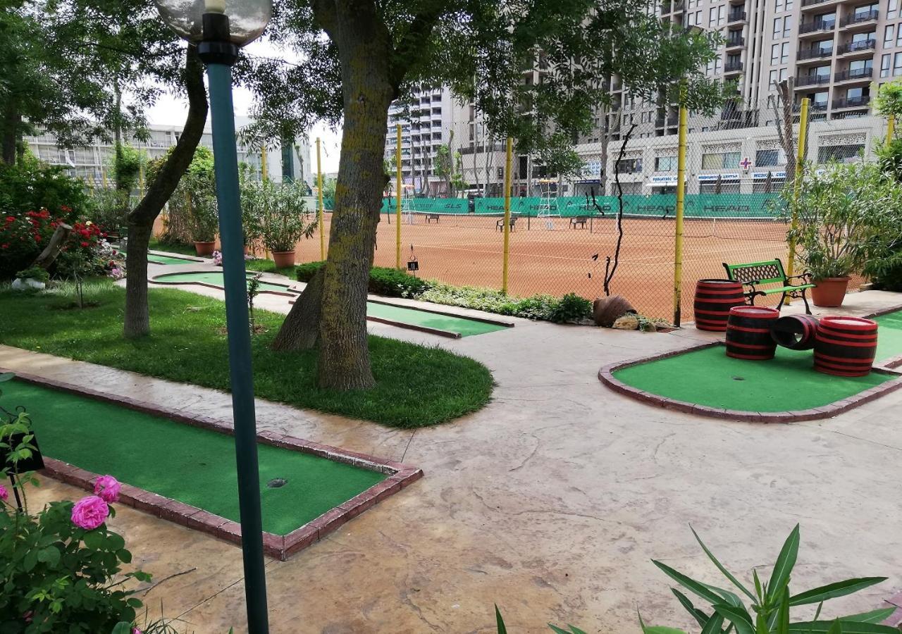 Charis Cozy Family Apart At Sun Village Complex Close To The Beach Pantai Sunny Bagian luar foto