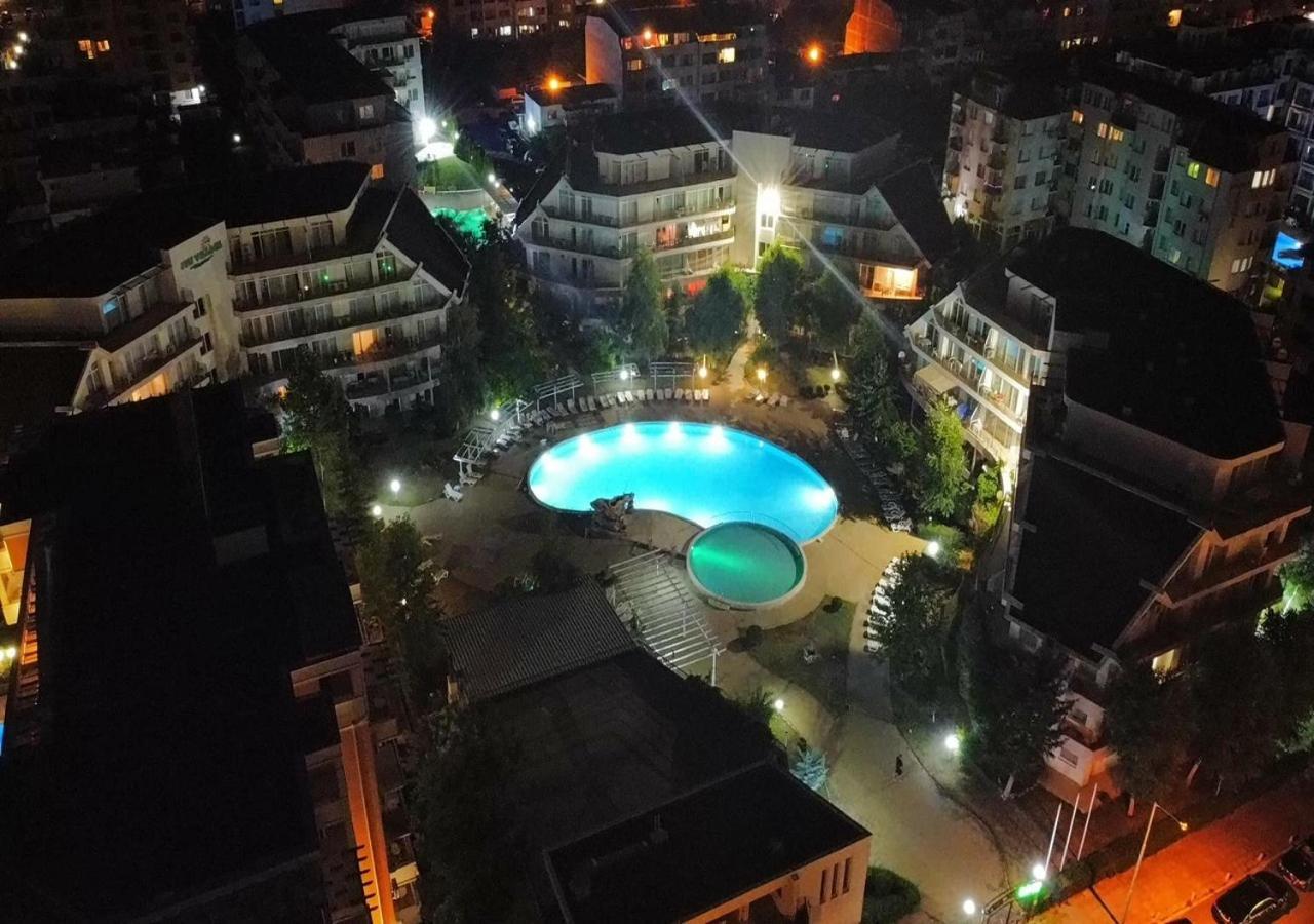 Charis Cozy Family Apart At Sun Village Complex Close To The Beach Pantai Sunny Bagian luar foto