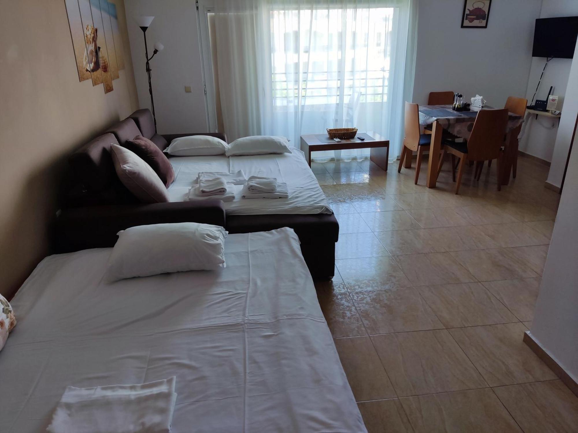 Charis Cozy Family Apart At Sun Village Complex Close To The Beach Pantai Sunny Ruang foto